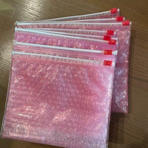 Glossier Pink Bubble Bags (8)